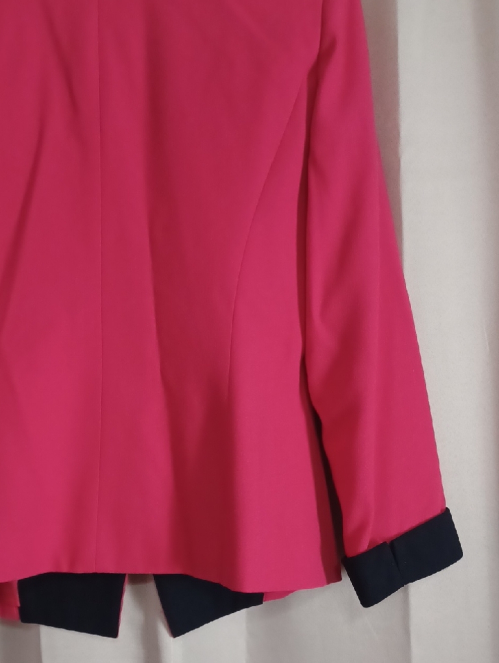 Petite Sophisticate Hot Pink Power Dressing Blazer Contrast Black Cuffs 80s Glam - Picture 11 of 14